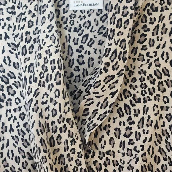 Vtg Dana Bachman 10 100%Silk ButtonDown LeopardPrint Lngslv Career Women Blouse - Picture 6 of 12